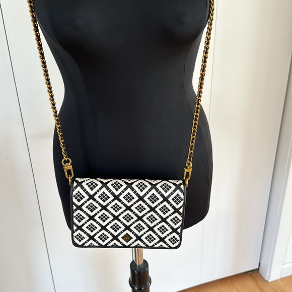 Tory Burch wallet on chain lesther bag - Picture 6 of 10